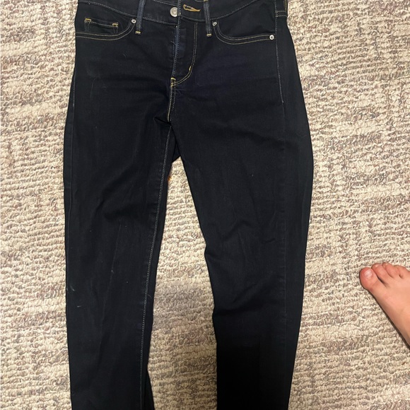 Levi’s women’s jeans, size 26 almost brand new - Picture 4 of 4